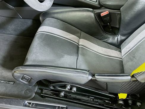 Used 2018 Porsche 911 GT3 image 21