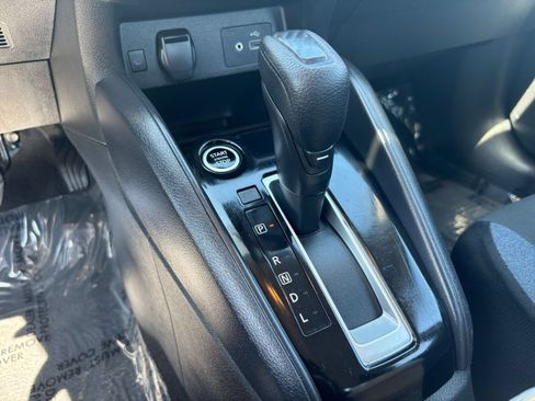 Used 2025 Nissan Versa SV FWD image 40