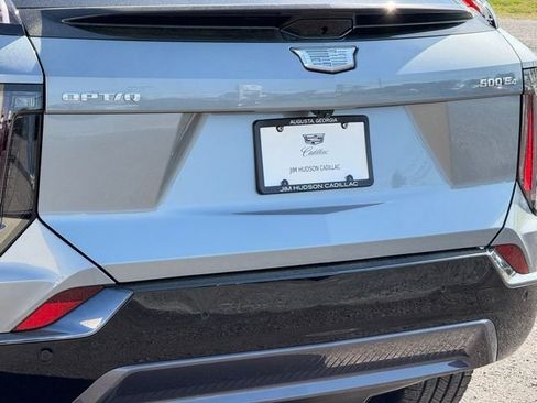 New 2025 Cadillac Optiq Sport 1 w/ LPO, ONYX Package image 8