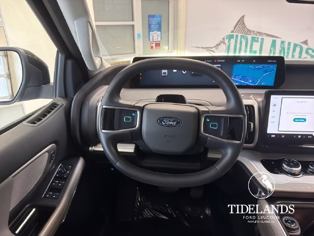 Certified 2025 Ford Expedition Active RWD image 17