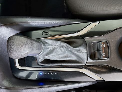 Used 2022 Toyota Corolla LE image 20