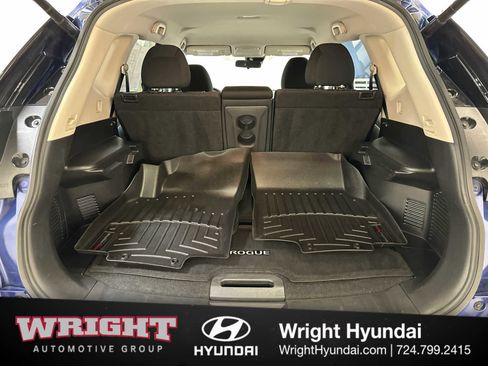 Used 2020 Nissan Rogue SV image 14