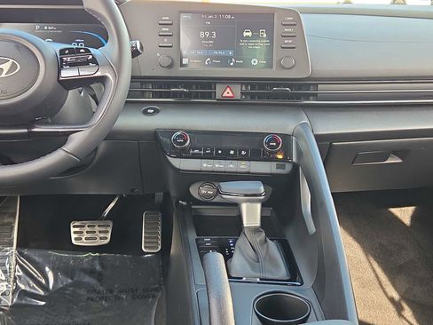 New 2025 Hyundai Elantra Sport image 27