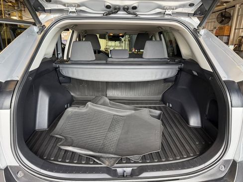 Used 2020 Toyota RAV4 XLE w/ Convenience Package AWD/4WD image 19