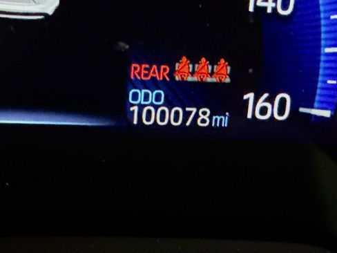 Used 2022 Toyota Corolla LE FWD image 4