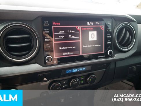 Used 2021 Toyota Tacoma TRD Off-Road image 8