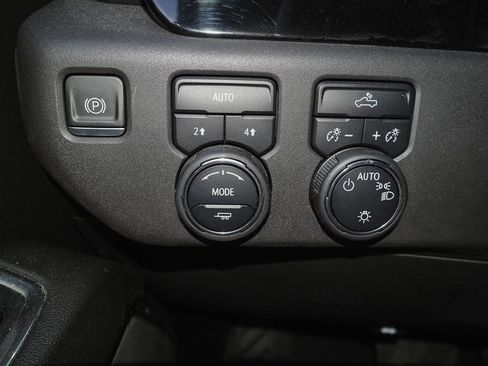 Used 2023 Chevrolet Silverado 1500 LT image 10