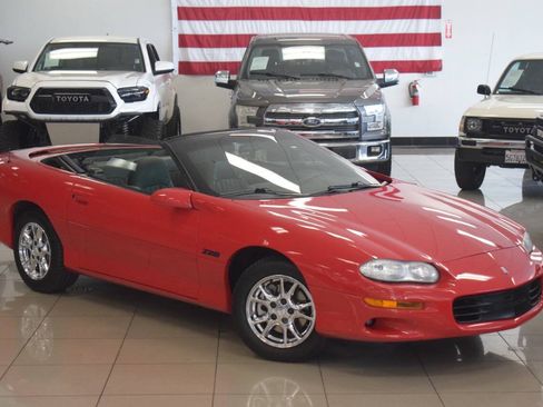 Used 2002 Chevrolet Camaro Z28 RWD image 4