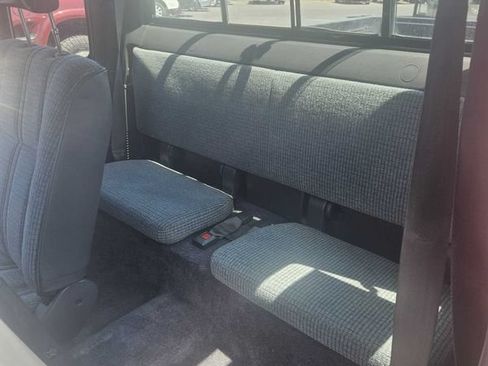 Used 1990 Toyota Pickup Deluxe AWD/4WD image 16