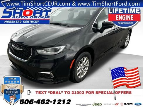 Used 2026 Chrysler Pacifica Select FWD image 1