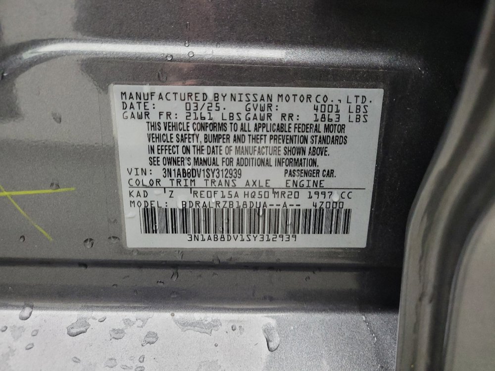 Used 2025 Nissan Sentra SR FWD image 33