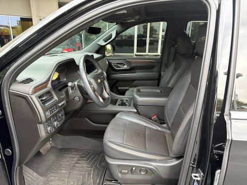 Used 2024 Chevrolet Tahoe High Country AWD/4WD image 8