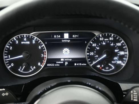 Used 2024 Nissan Pathfinder SL w/ SL Premium Package FWD image 8