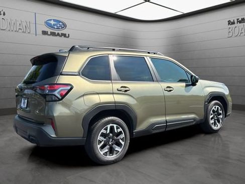 Used 2026 Subaru Forester Premium AWD/4WD image 4
