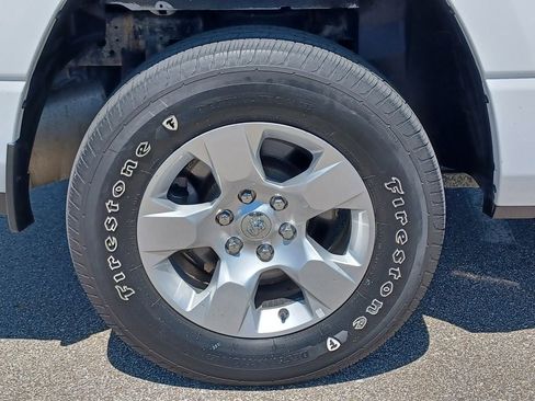 Used 2019 RAM 1500 Big Horn AWD/4WD image 5
