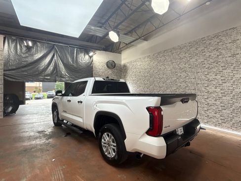Used 2022 Toyota Tundra SR5 AWD/4WD image 5