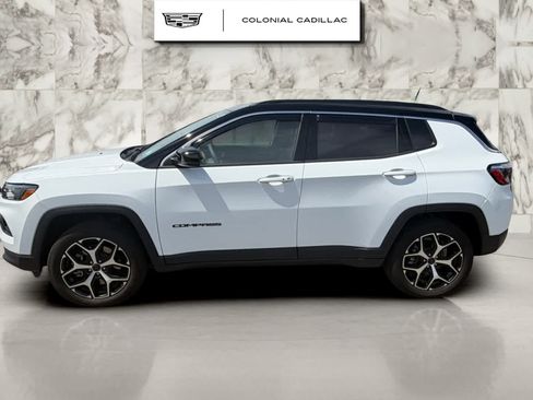 Used 2025 Jeep Compass Limited w/ Sun & Sound Group AWD/4WD image 2
