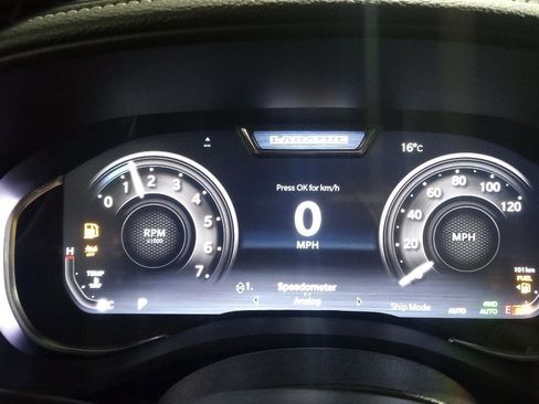 New 2026 RAM 1500 Laramie AWD/4WD image 15