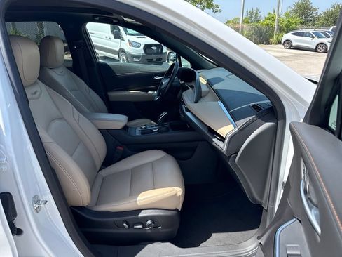 Used 2025 Cadillac XT4 Premium Luxury w/ Cold Weather Package FWD image 23