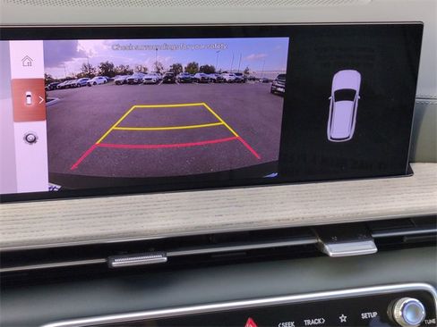 Certified 2025 Genesis GV80 2.5T Select image 18