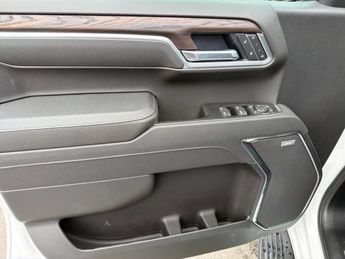 New 2026 GMC Sierra 1500 SLT w/ SLT Premium Plus Package AWD/4WD image 16