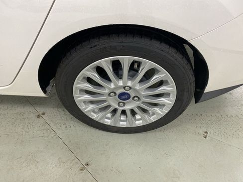 Used 2016 Ford Fiesta Titanium FWD image 10