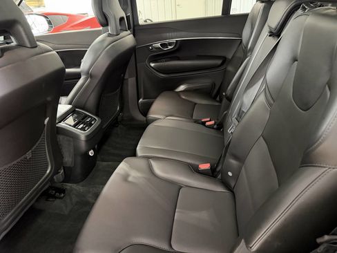 Used 2020 Volvo XC90 T5 Momentum image 26