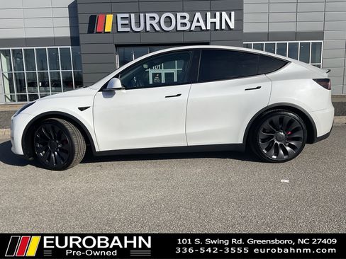 Used 2022 Tesla Model Y Performance image 2