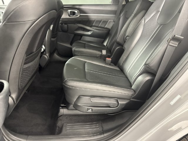 Used 2023 Kia Sorento SX FWD image 23