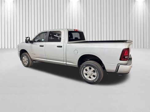 New 2026 RAM 2500 Big Horn AWD/4WD image 7