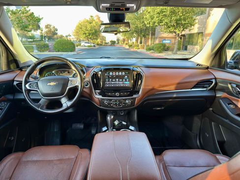 Used 2018 Chevrolet Traverse High Country w/ LPO, Cargo Package AWD/4WD image 21