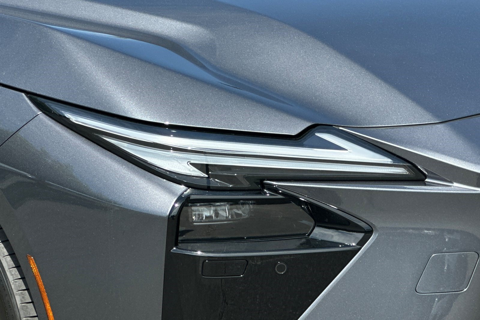 New 2026 Lexus ES 350e w/ Convenience Package FWD image 12