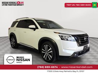 Used 2024 Nissan Pathfinder Platinum FWD video 1