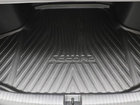 Used 2025 Honda Accord SE image 29