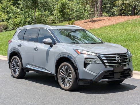 Used 2024 Nissan Rogue Platinum AWD/4WD image 25