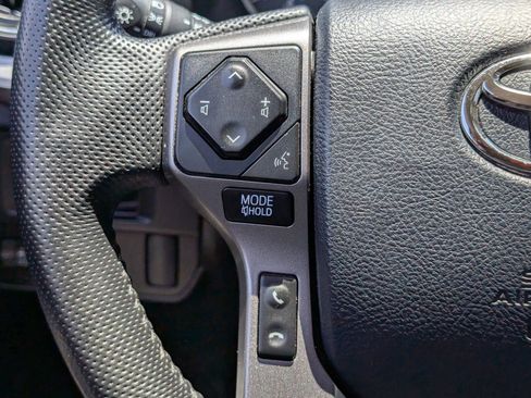 Used 2016 Toyota Tacoma SR5 w/ SR5 Appearance Package (SN) RWD image 16