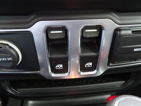 Used 2020 Jeep Wrangler Sport AWD/4WD image 22