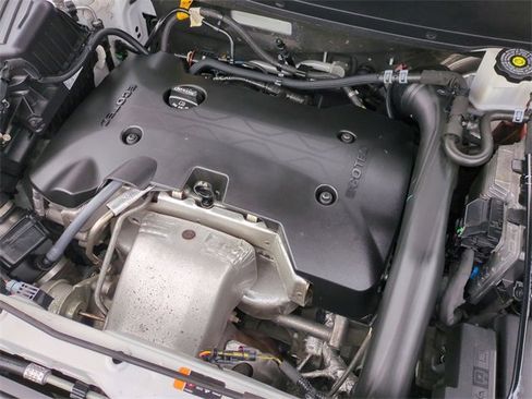 Used 2020 Chevrolet Equinox Premier image 32