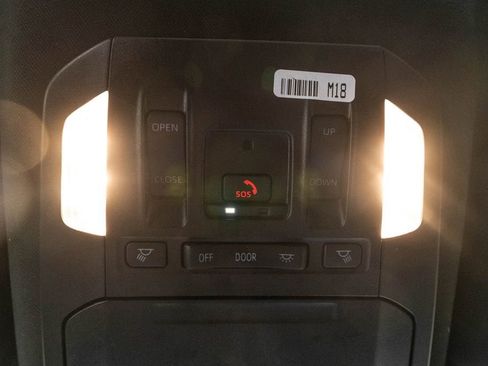 Certified 2025 Toyota Highlander XSE image 23