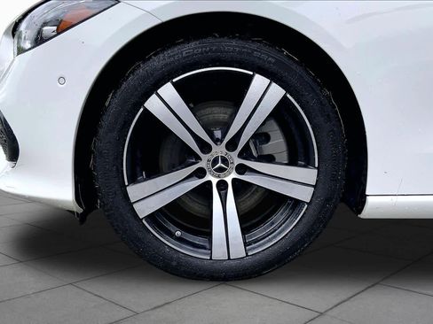 Used 2025 Mercedes-Benz C 300 4MATIC Sedan image 11