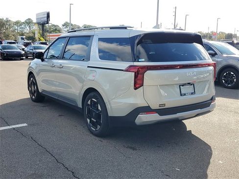 New 2026 Kia Carnival EX image 4