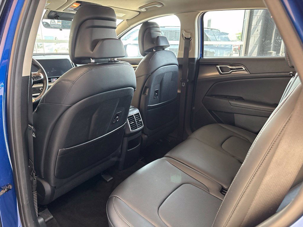 Certified 2023 Kia Sportage EX AWD/4WD image 17