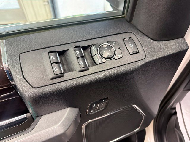 Used 2017 Ford F450 Platinum w/ Platinum Ultimate Package AWD/4WD image 14