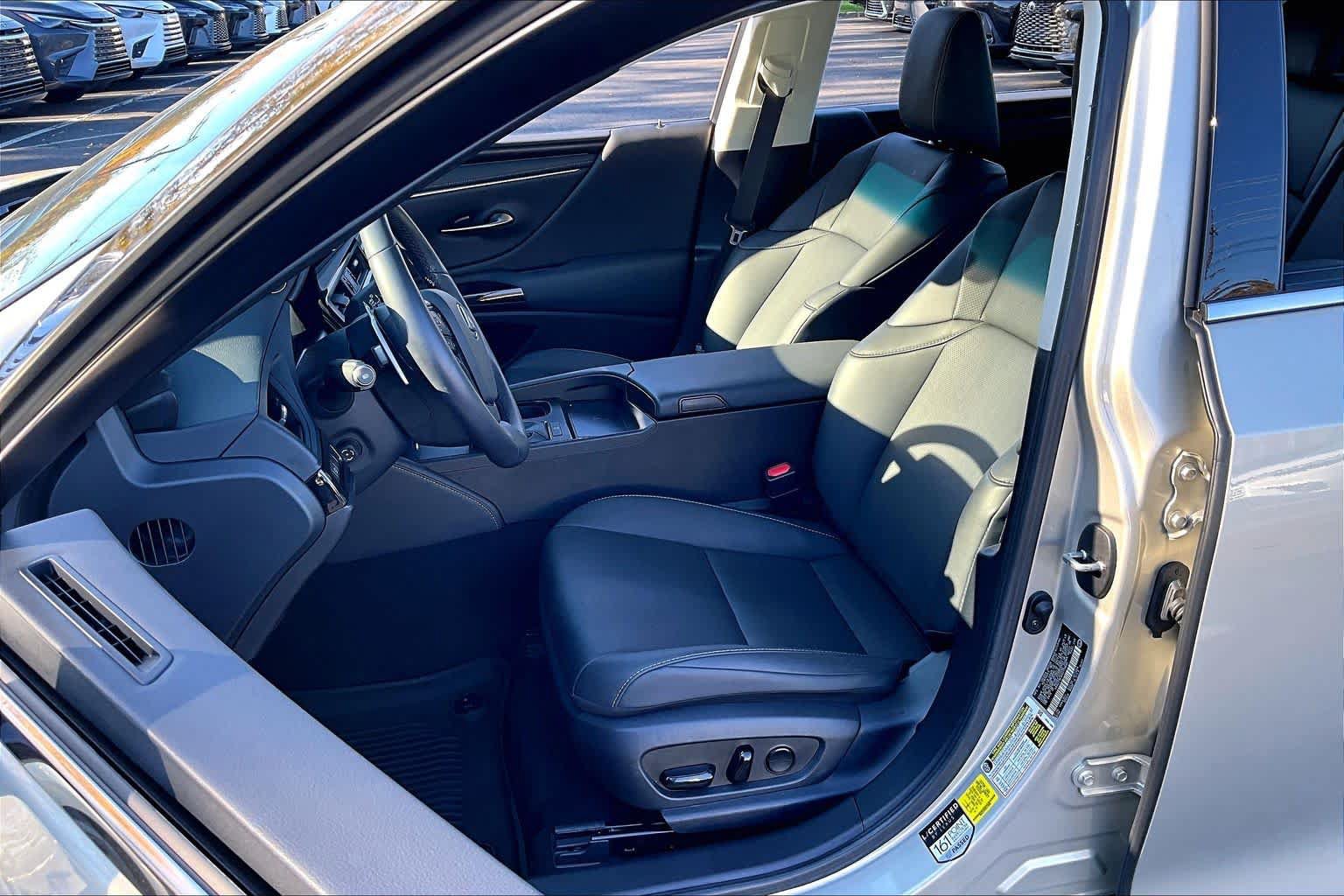 Used 2024 Lexus ES 350 w/ Premium Package FWD image 21