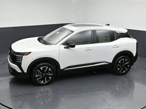 New 2026 Nissan Kicks SV w/ SV Premium Package AWD/4WD image 24