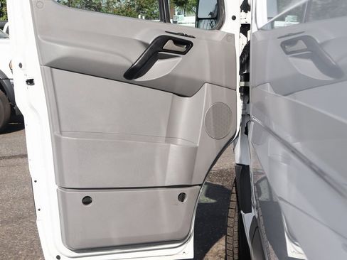 Used 2012 Mercedes-Benz Sprinter 3500 image 13