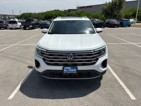 Used 2025 Volkswagen Atlas SEL AWD/4WD image 8
