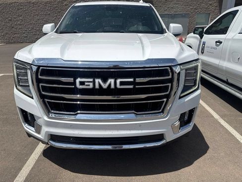 Used 2023 GMC Yukon SLT RWD image 2
