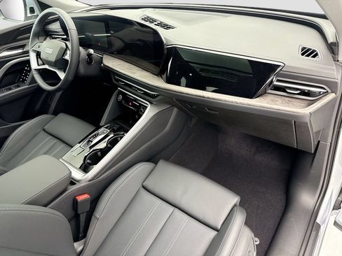 Used 2026 Audi Q5 Premium Plus w/ Premium Plus AWD/4WD image 16