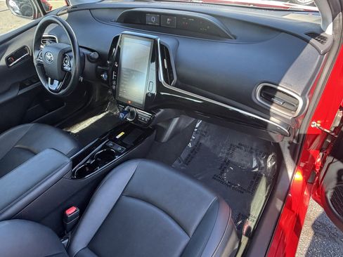 Used 2021 Toyota Prius Prime Limited FWD image 8